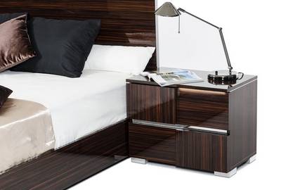Noćni sto Model 19