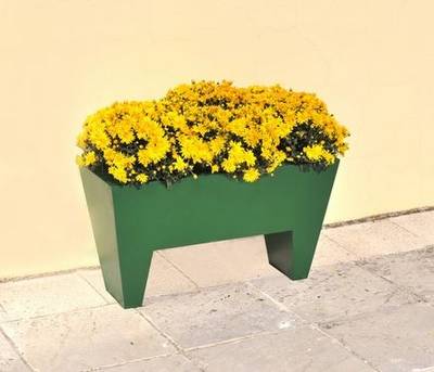 Betonske žardinjere 461