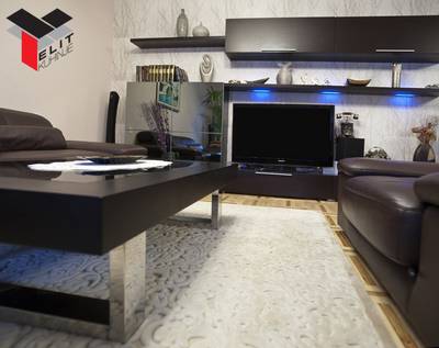 Vitrina za TV 1
