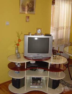 Artles polica za TV 02