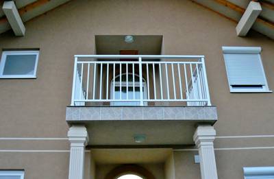 Ograda 0002