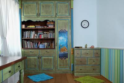 Ormar polica – dečija soba